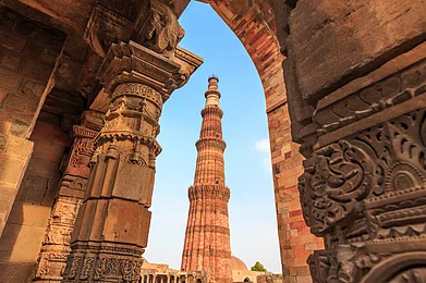 Shutterstock : Qutub Minar in Delhi