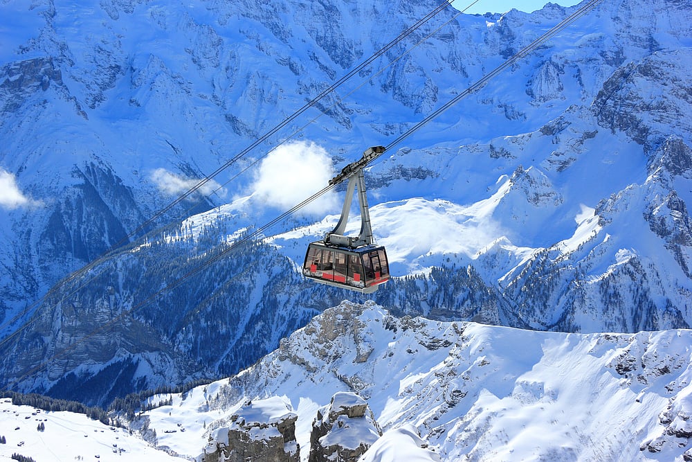 Cable car to the summit of the Schilthorn