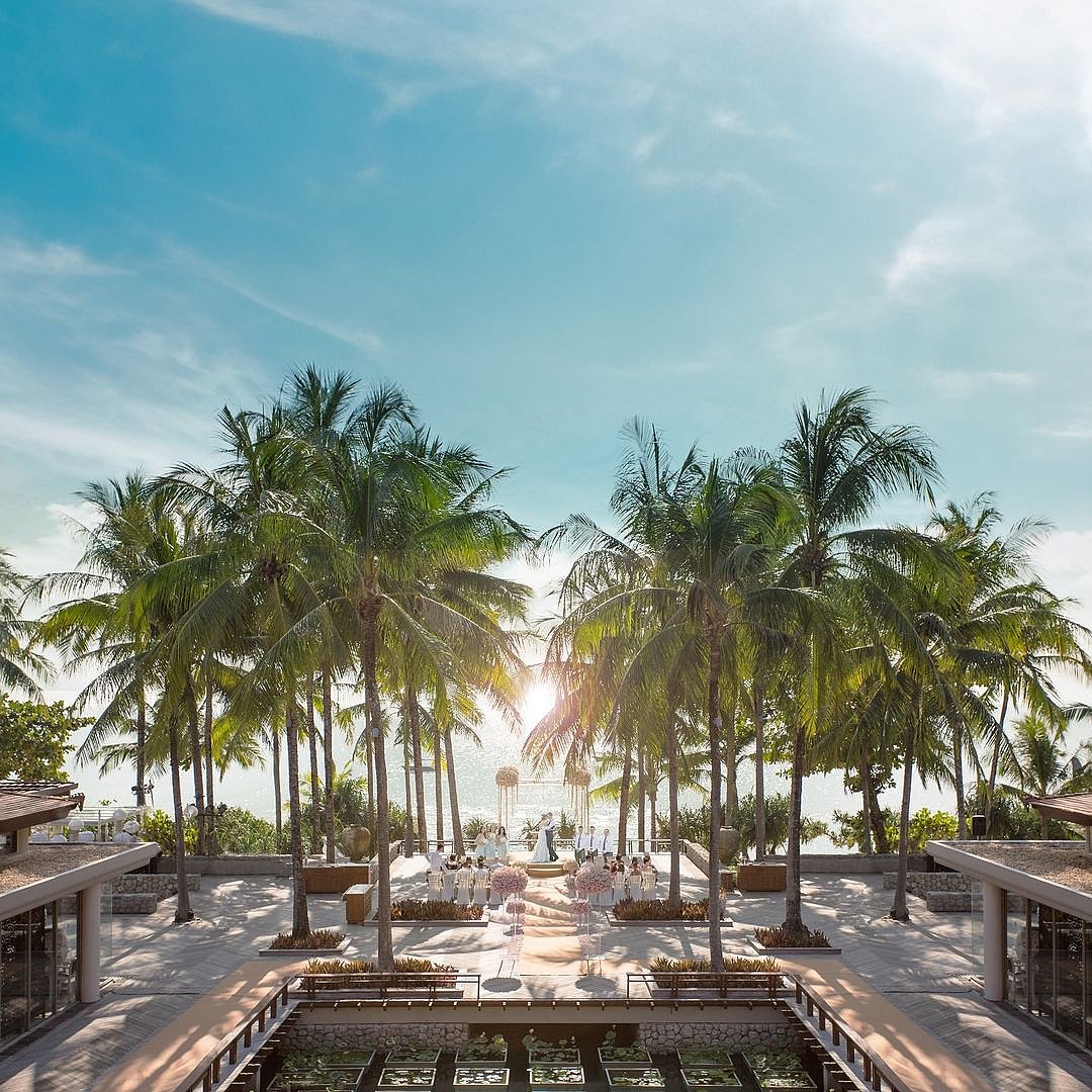  Trisaras spacious ocean-facing pool villas embrace a lovely bay view 