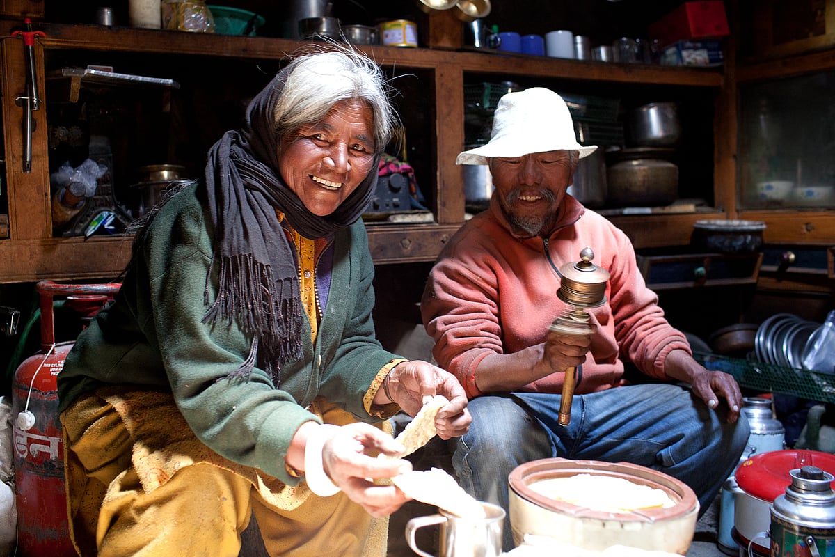 Locals of Spangmik Village