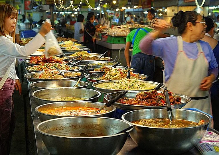 A market stall, at Thanin market in Chiang Mai - WikiCommons