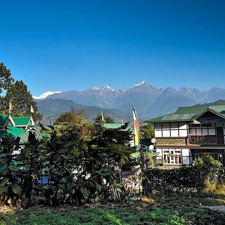 The Kanchendzonga range in the backdrop of Bon Farmhouse in Sikkim