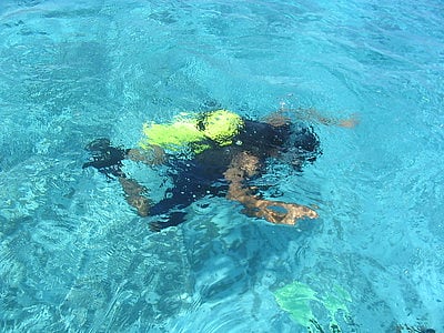 Sign up for a diving class in Kavaratti