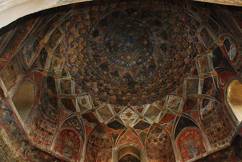 The monument is among the first structures in India to feature glazed tile work, hence its name, as porcelain is colloquially referred to as Chini Mitti or Chinese clay in various parts of India