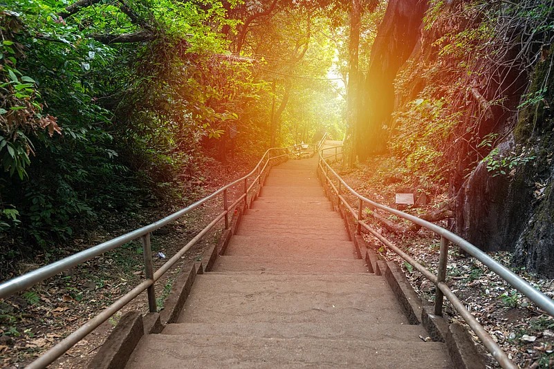 A hiking trail at Yana Caves