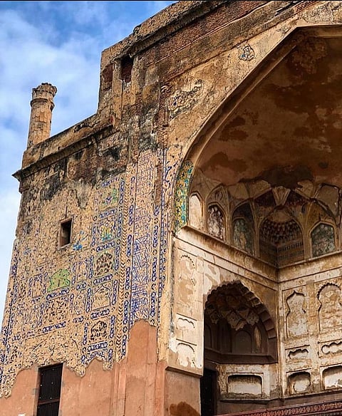The architectural splendour of Chini Ka Rauza is a sight to behold