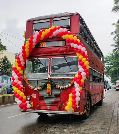 sahilpusalkar/Instagram : The last double-decker bus departed from Marol Depot on September 15