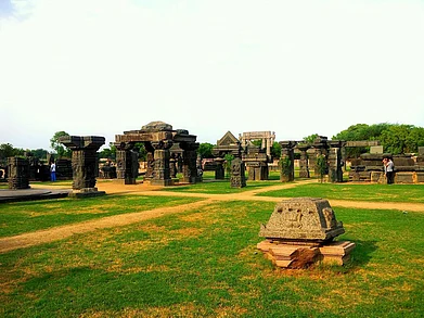 highwayrewind/Instagram : Thousand Pillar Temple, Telangana
