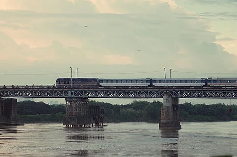 Long Bien Bridge