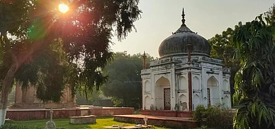 solo_walk/instagram : Roman Catholic Cemetery