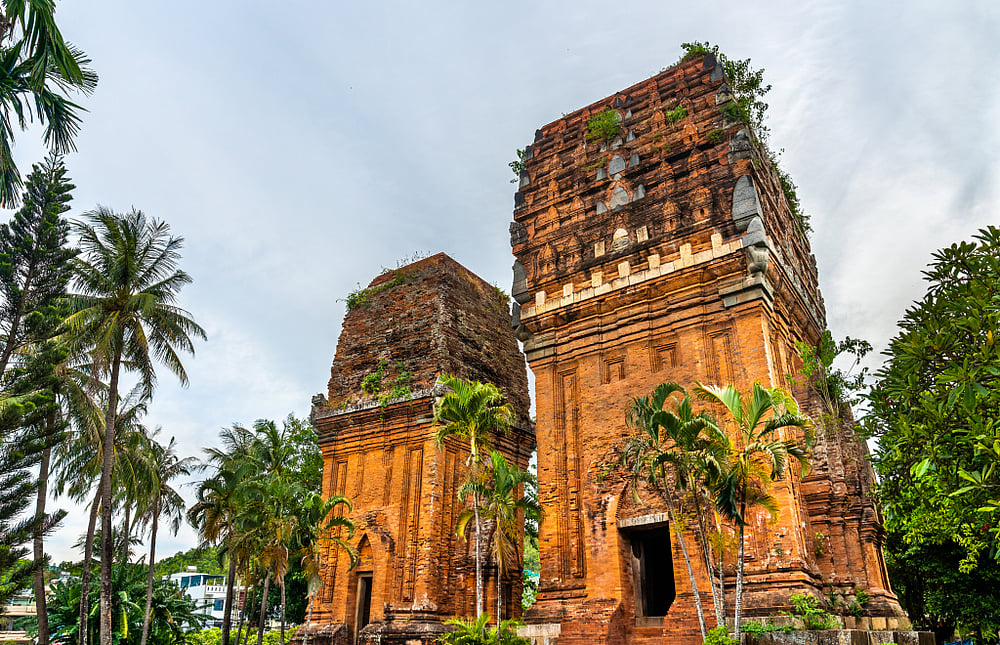 Thap Doi Twin Towers