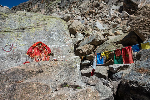 The sacred site at Parvati Kund