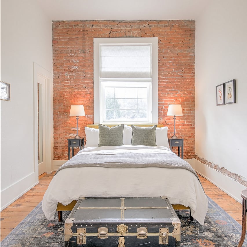 A glimpse of Imperial Hotel, Amador City