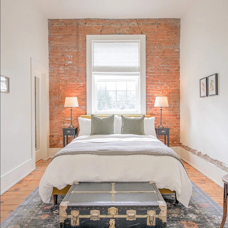 A glimpse of Imperial Hotel, Amador City