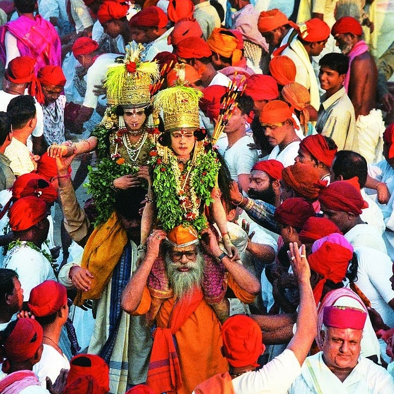 The actors travel, across Ramnagar, enacting scenes from the Ramayana