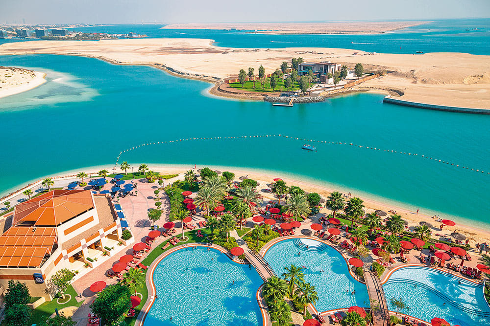  Abu Dhabi offers a blend of traditional and modern