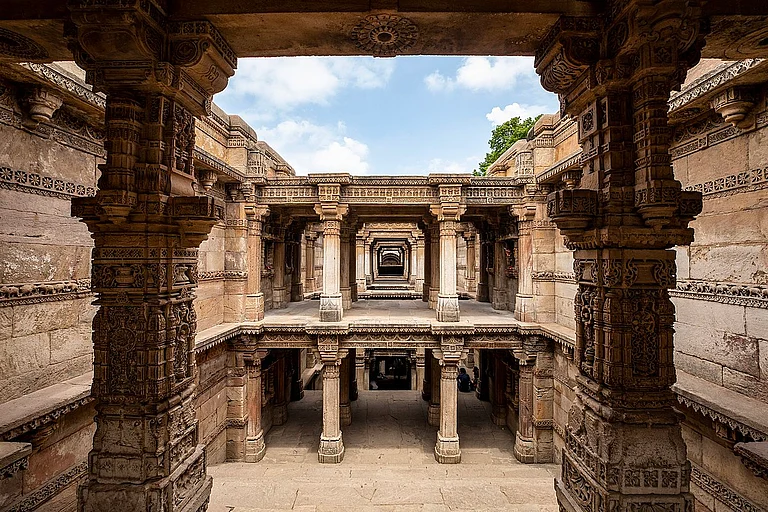 The Adalaj Stepwell - Shivajidesai29/WikiCommons
