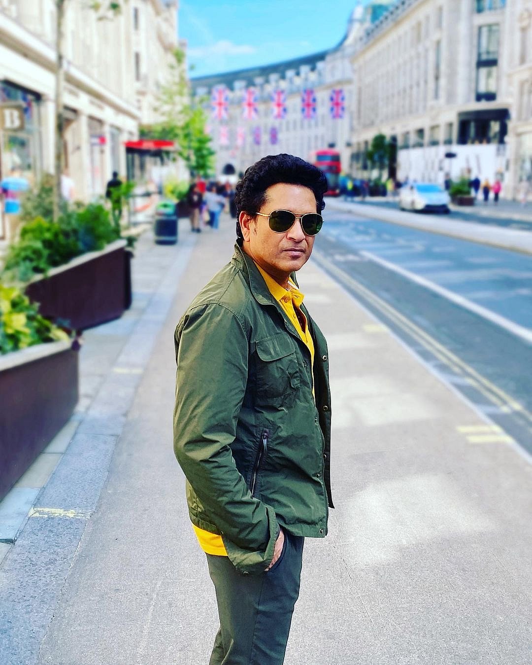 sachintendulkar/instagram : Tendulkar travelling the UK