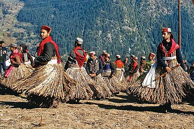 Photo: Vipul Sokhiya, Documentary Photographer : People in skirts made of sharuli grass celebrate Faguli in Tirthan Valley, Himachal Pradesh