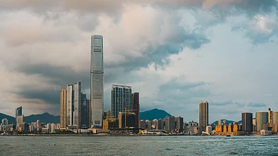 Unsplash : Victoria Harbour, one of the worlds worst tourist spots
