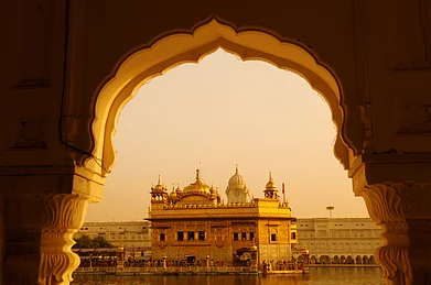 Shutterstock : Amritsar Golden Temple