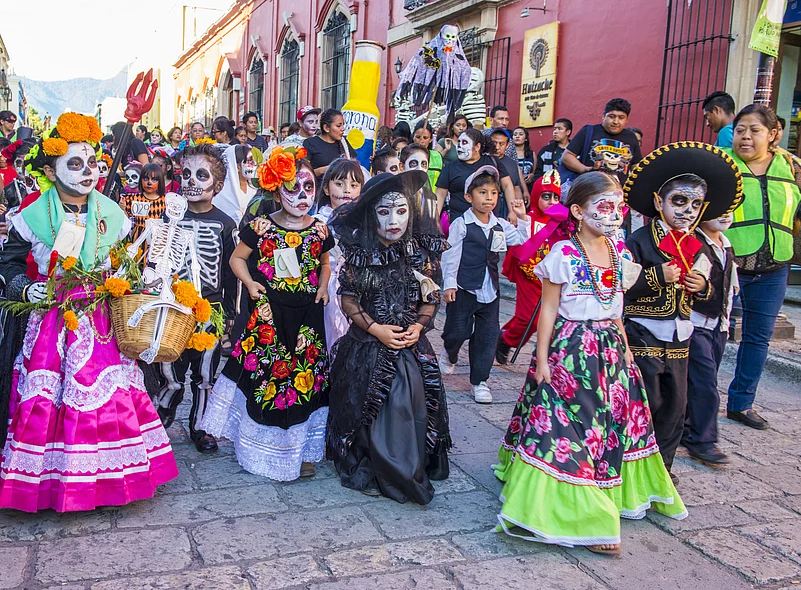 Children dressed up in Day of the dead parade