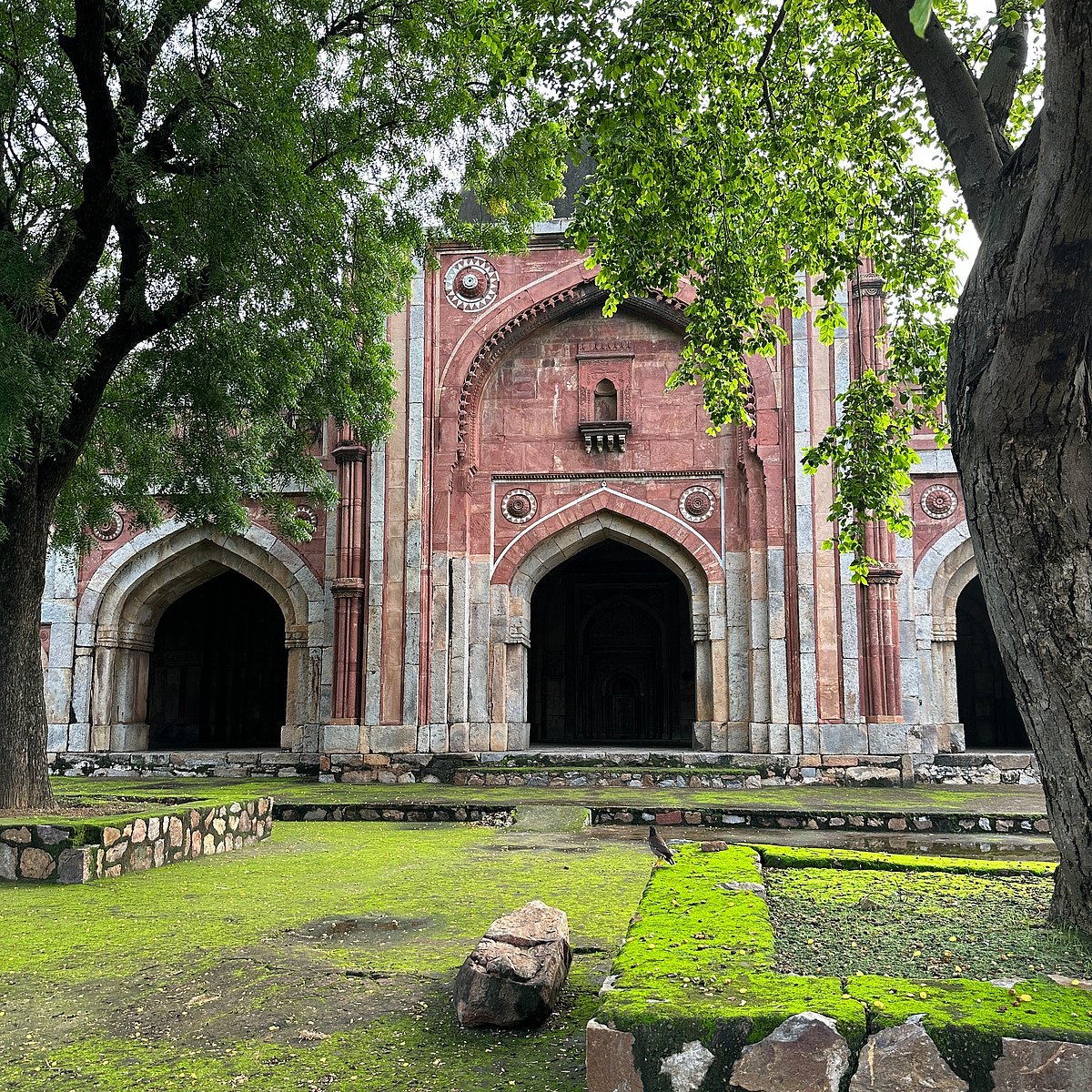 The Jamali Kamali Mosque through Khans lenses