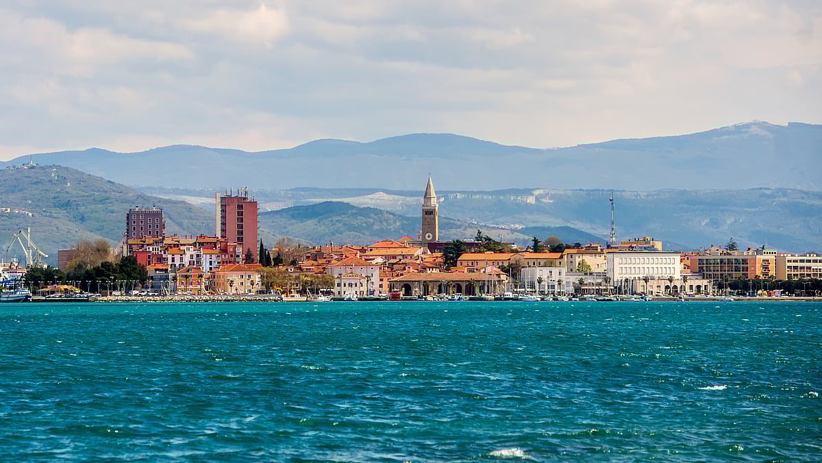 The main attraction of Koper is the Titov Trg, a Venetian-style town square