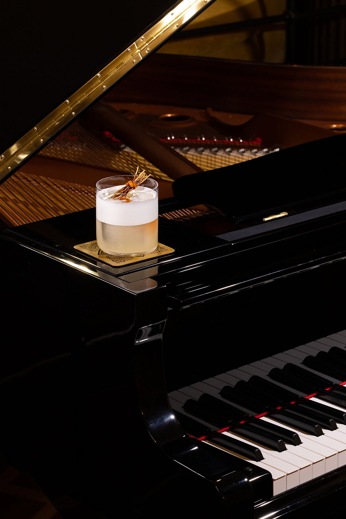 This drink is a homage to Casablancas female protagonist and Ricks love interest, Ilsa Lund. 
