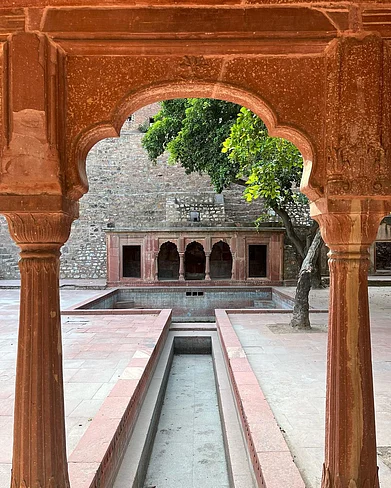 the_basnate/Instagram : Hauz-i-Shamsi