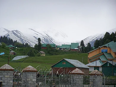 Wikimedia Commons : Gulmarg, Kashmir