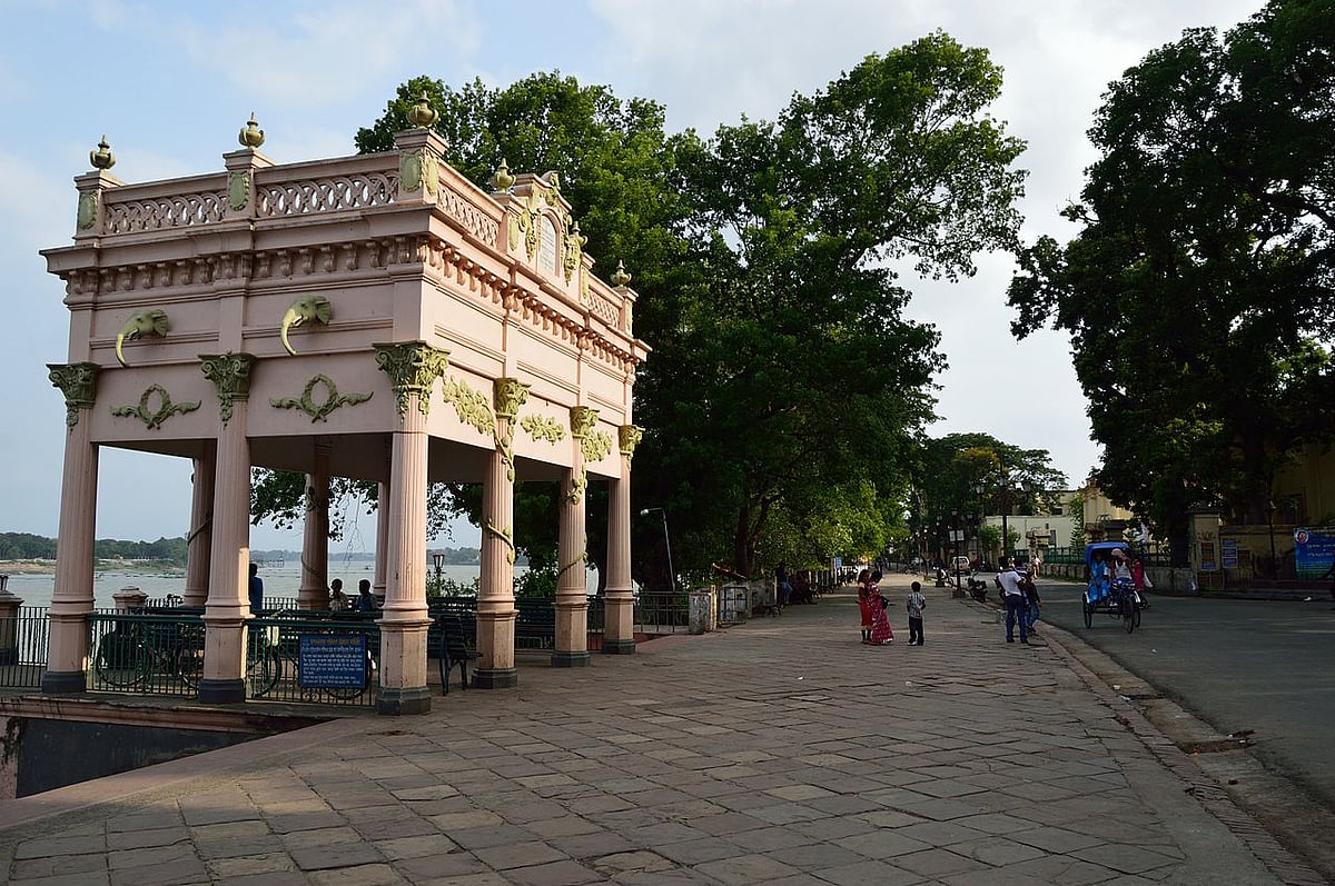 Shutterstock : The promenade in Chandannagar