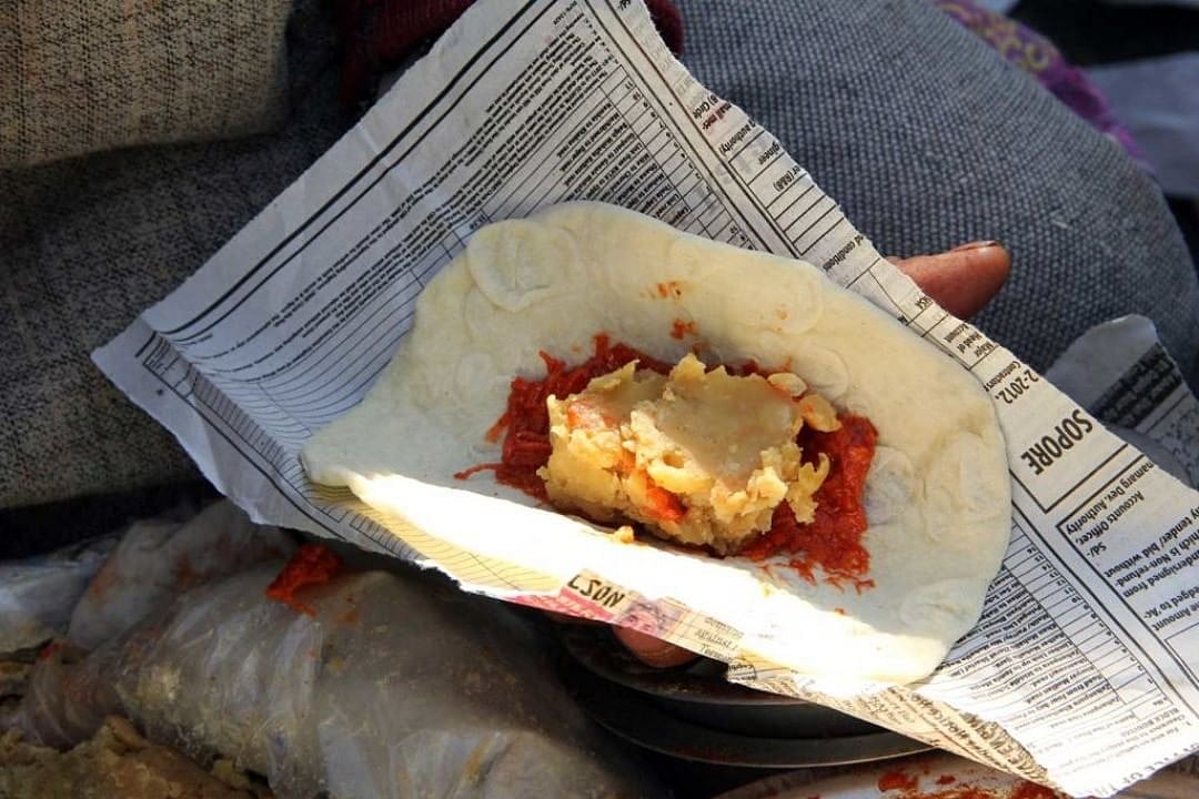 Instagram/wazwankashmir : Masaal Tchot, a famous Kashmiri street food