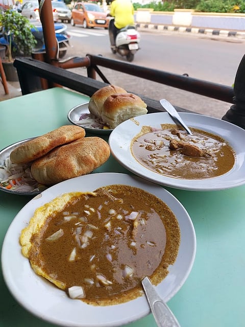 Xacuti at Cafe Sai Anant 