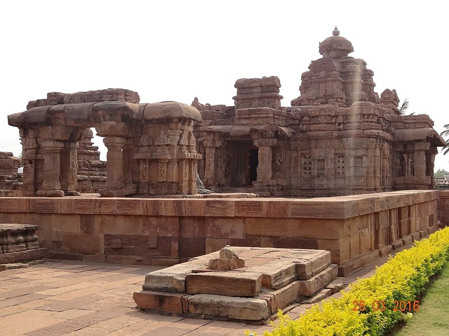 Trilokeshwara Temple