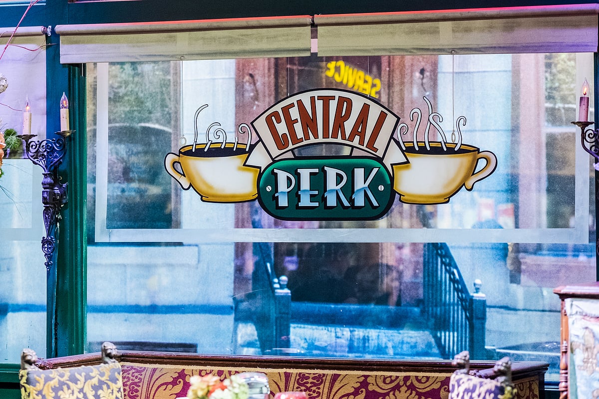 Krzysztof Stefaniak / Shutterstock : Central Perk