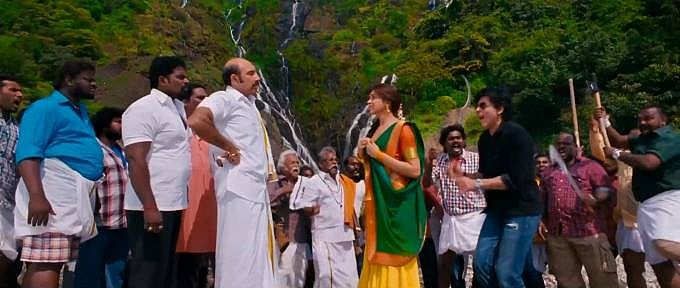 A screengrab from Chennai Express with Dudhsagar in background