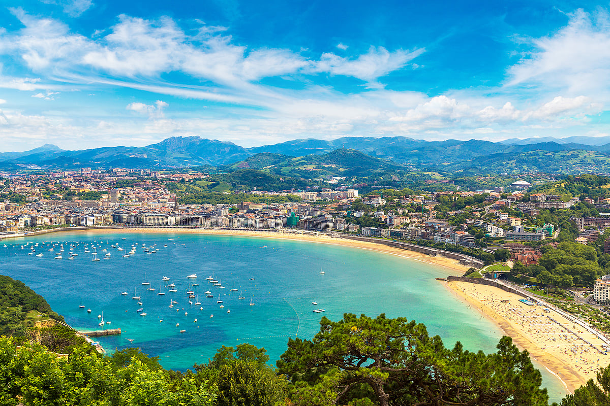 Shutterstock : San Sebastian in Spain