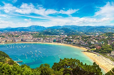 Shutterstock : San Sebastian in Spain