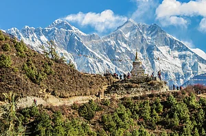 Unsplash : Stupa, Namche Bazar, Nepal