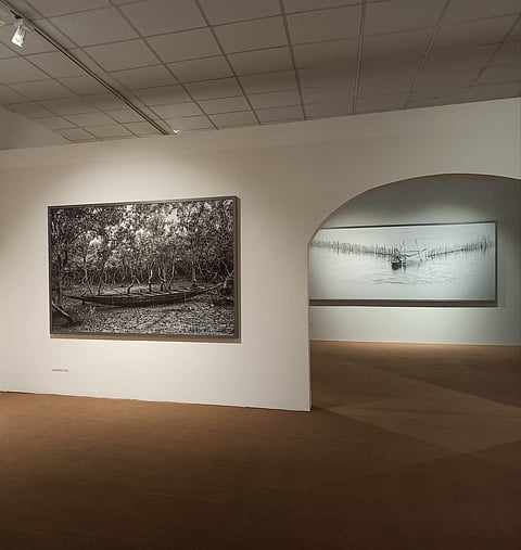 Pictures of Boats against each other