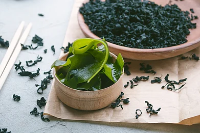 Shutterstock : Japanese seaweed wakame