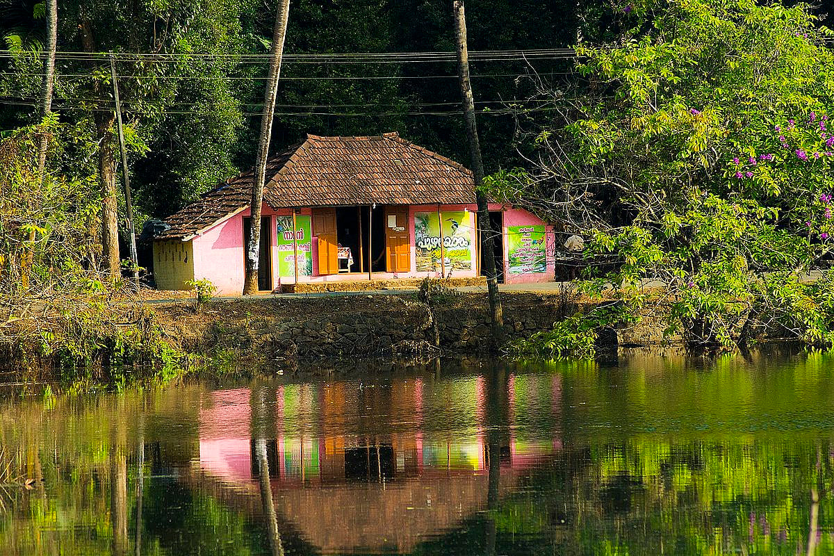 A village tea shop in Kerala