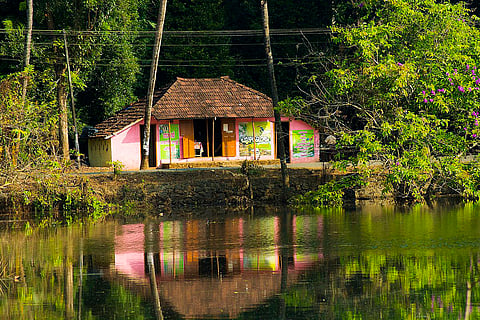 A village tea shop in Kerala