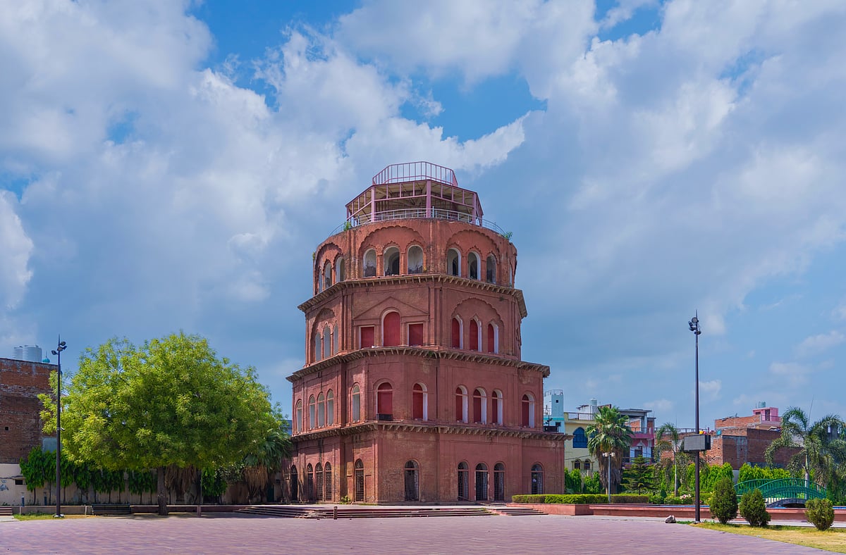 The tower served as watchtower, offering panoramic views of the old city of Lucknow