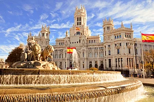 Shutterstock : The famous Cibeles fountain in Madrid, Spain