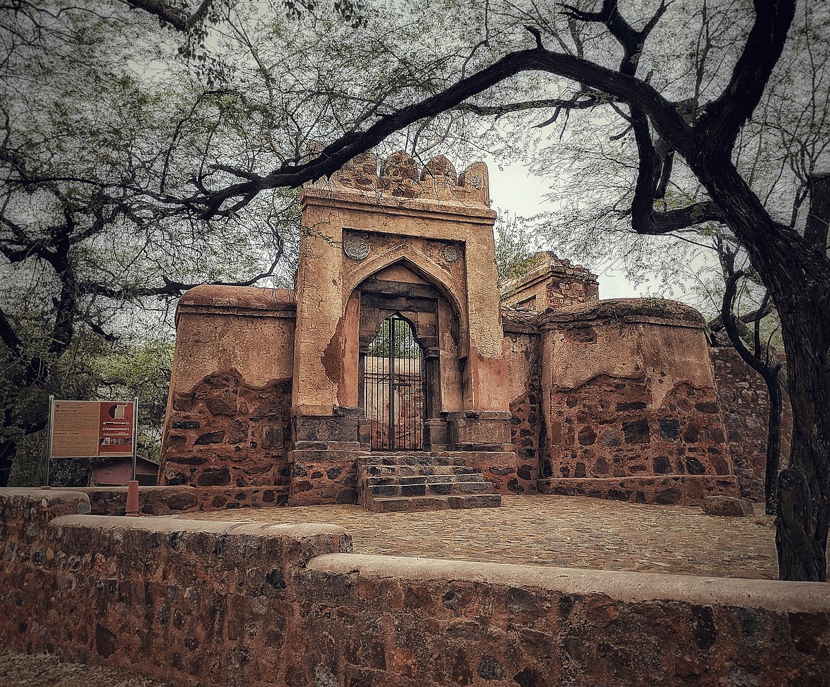 Shutterstock : Bhuli Bhatiyari ka Mahal 