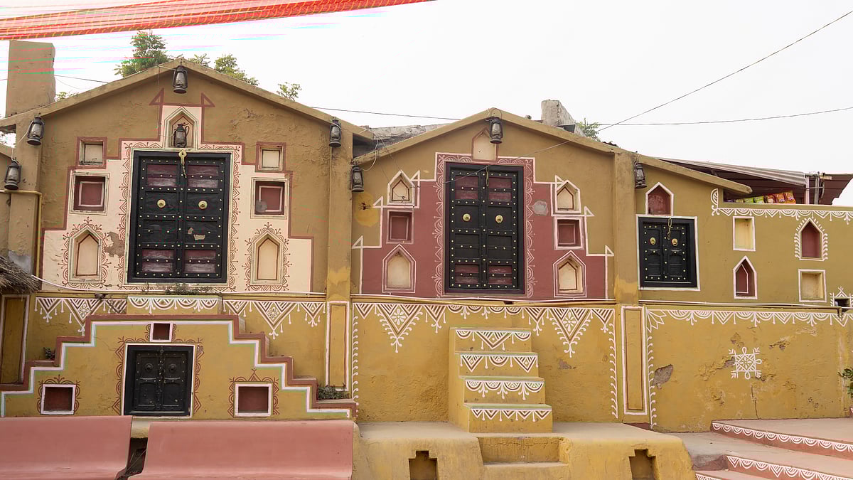Indian village look and ambience at Chokhi Dhani Jaipur