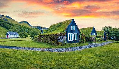 Shutterstock : The Icelandic countryside