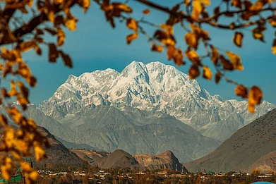 Shutterstock : Unclimbed Tirich Mir Peak